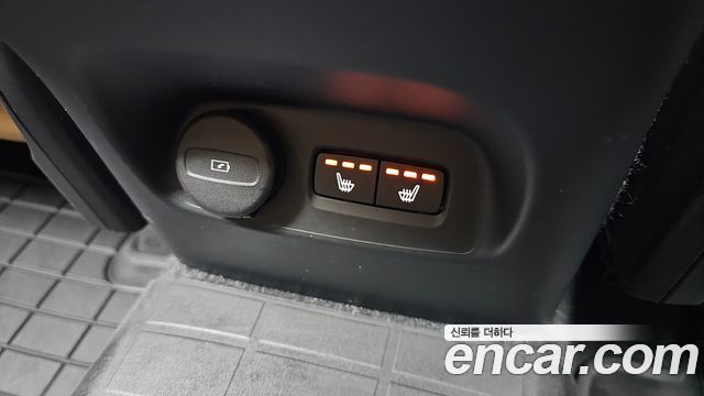 Volvo XC40 2021 — photo 23