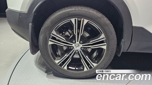 Volvo XC40 2021 — photo 7