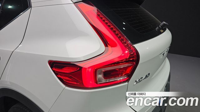 Volvo XC40 2021 — photo 9