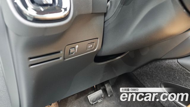 Volvo XC40 2021 — photo 29