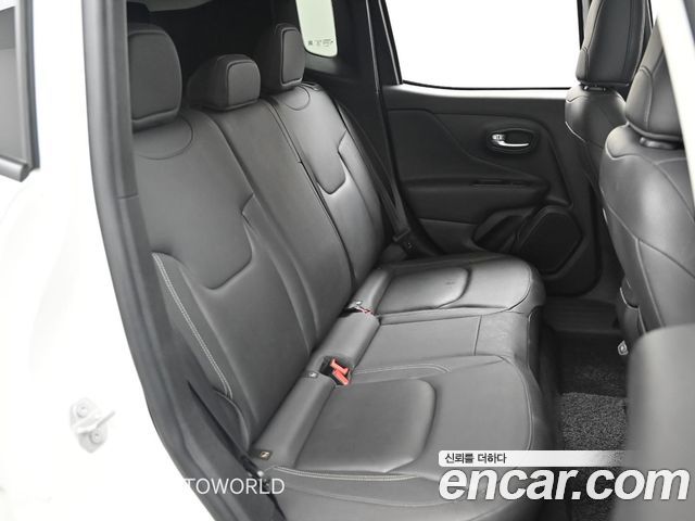 Jeep Renegade 2020 — photo 12