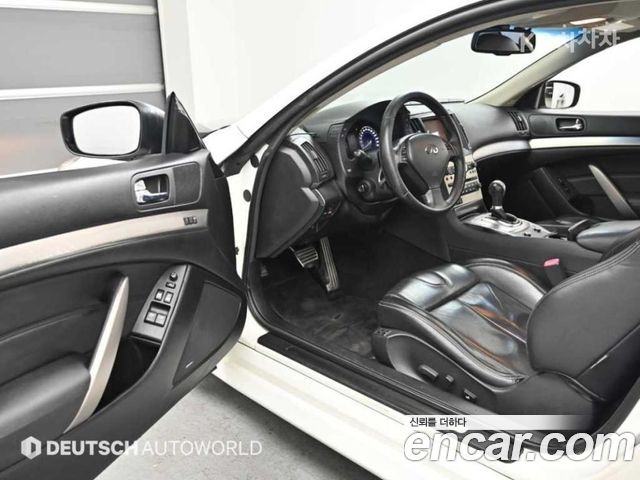 Infiniti G 2010 — photo 11