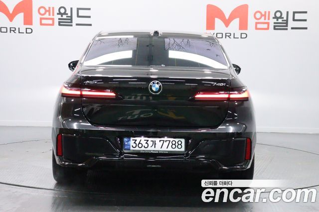 BMW 7-Series 2024 — photo 3