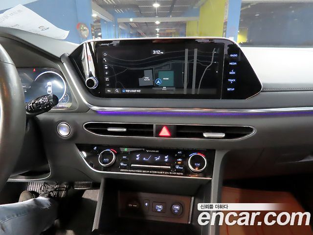 Hyundai Sonata 2021 — photo 11