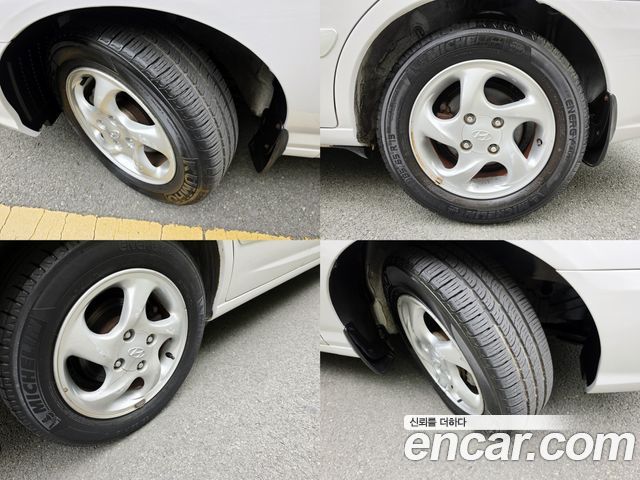 Hyundai AVANTE 2004 — photo 13