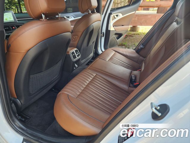 Genesis G70 2019 — photo 9