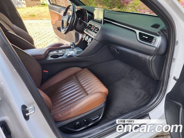 Genesis G70 2019 — photo 16
