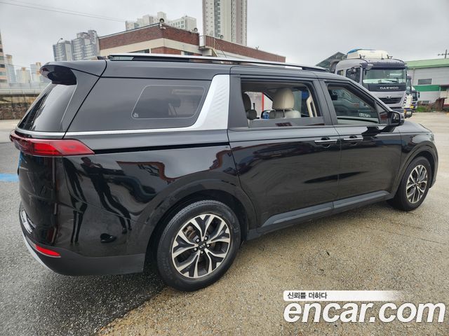 Kia Canival 2021 — photo 3