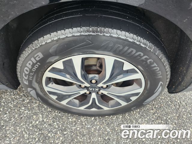 Kia Canival 2021 — photo 4