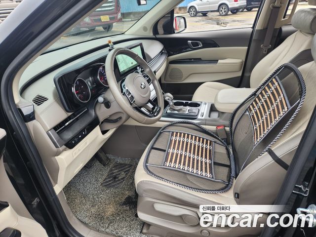 Kia Canival 2021 — photo 5
