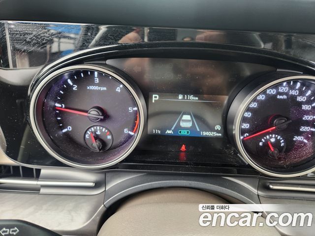 Kia Canival 2021 — photo 6