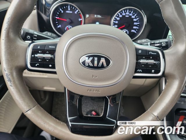 Kia Canival 2021 — photo 7