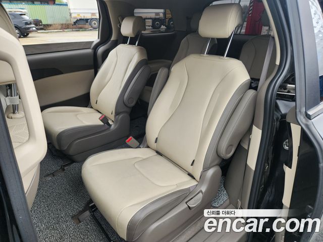 Kia Canival 2021 — photo 11