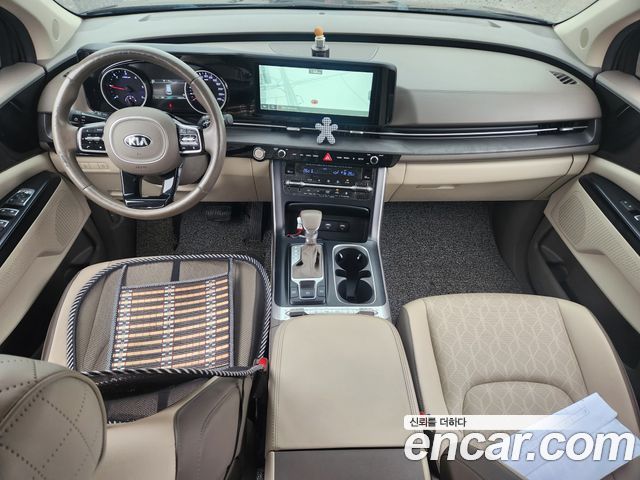 Kia Canival 2021 — photo 12