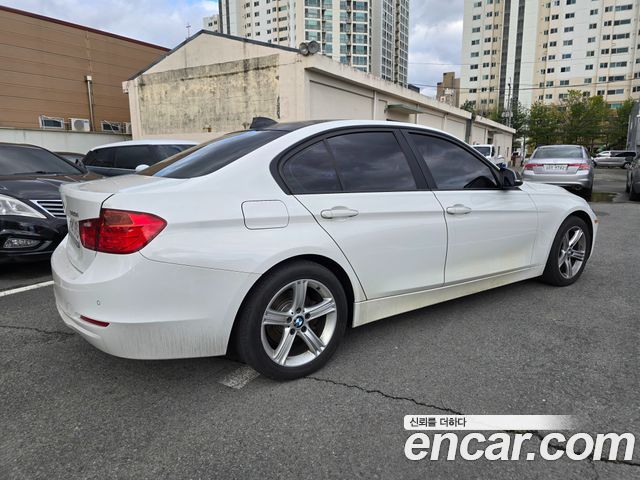 BMW 3-Series 2012 — photo 2