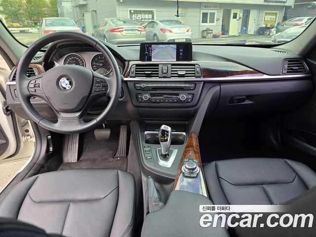 BMW 3-Series 2012 — photo 5