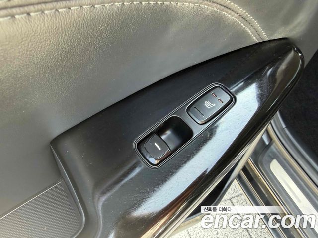 Kia K7 2017 — photo 17