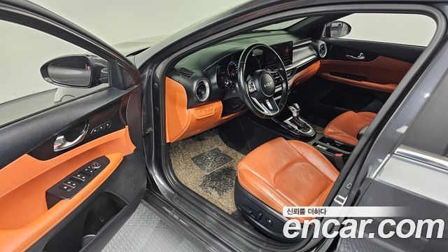 Kia K3 2022 — photo 10