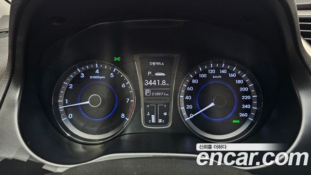 Hyundai Grandeur 2011 — photo 8