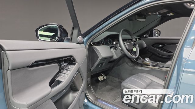 Land Rover Range Rover Evoque 2025 — photo 13