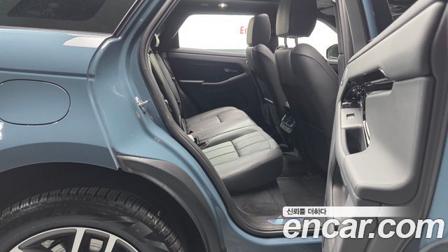 Land Rover Range Rover Evoque 2025 — photo 18