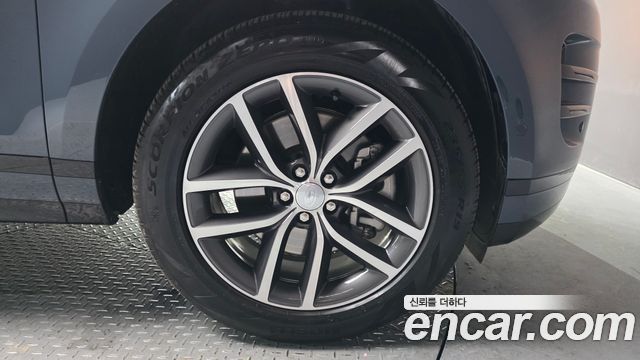 Land Rover Range Rover Evoque 2025 — photo 7