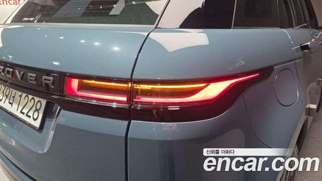 Land Rover Range Rover Evoque 2025 — photo 9