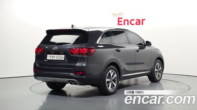 Kia Sorento 2019 — photo 2