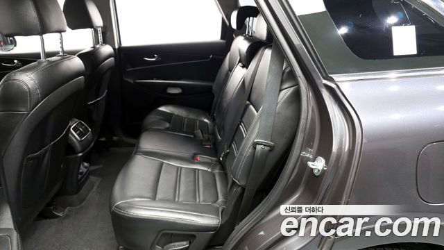 Kia Sorento 2019 — photo 16