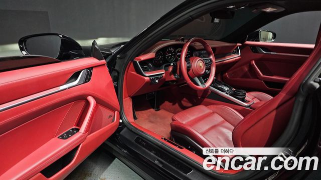 Porsche 911 2023 — photo 13