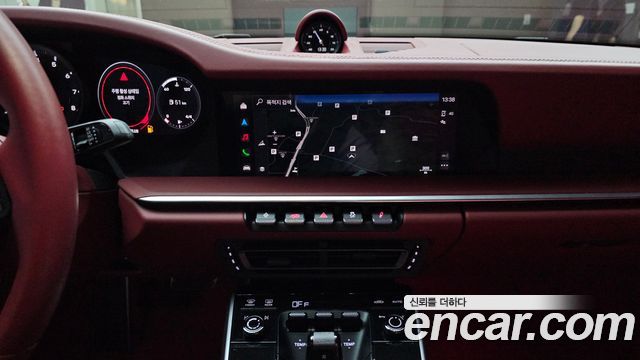Porsche 911 2023 — photo 19