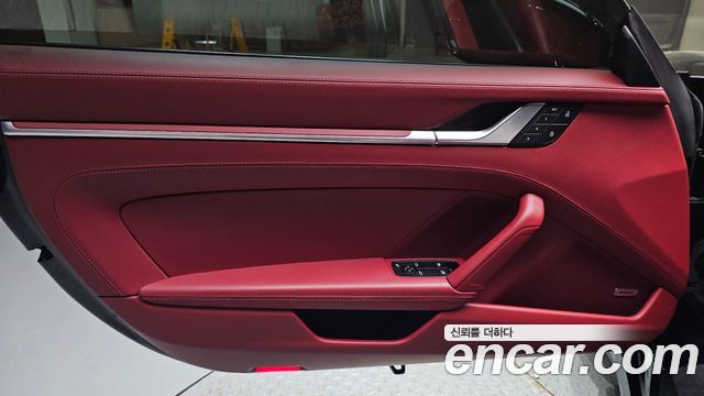 Porsche 911 2023 — photo 14