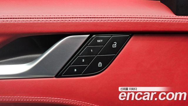 Porsche 911 2023 — photo 31