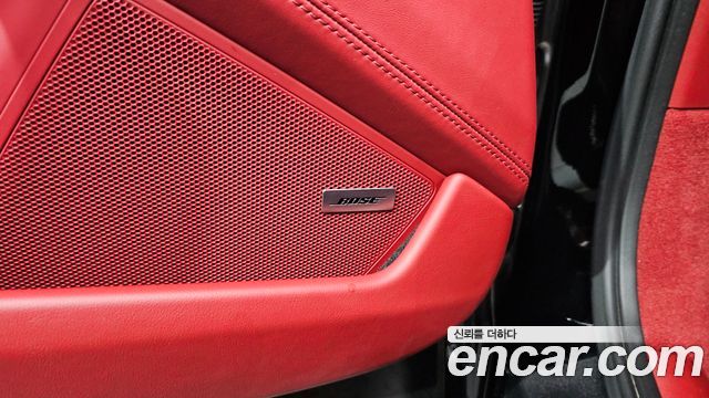 Porsche 911 2023 — photo 35