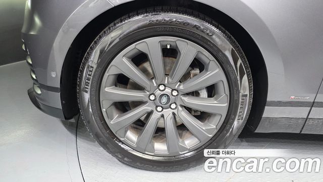 Land Rover Range Rover Velar 2019 — photo 5