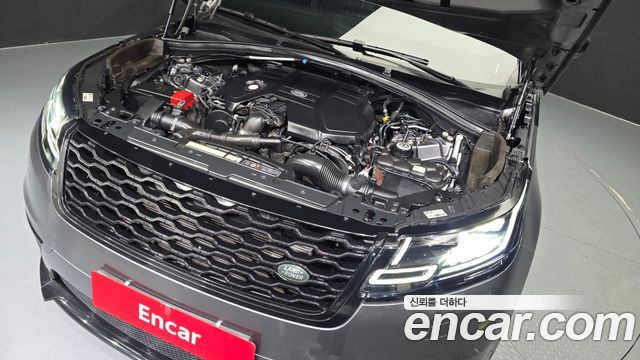 Land Rover Range Rover Velar 2019 — photo 6