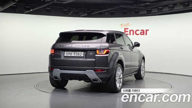 Land Rover Range Rover Evoque 2019 — photo 2