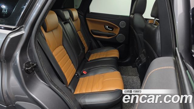 Land Rover Range Rover Evoque 2019 — photo 11