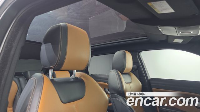 Land Rover Range Rover Evoque 2019 — photo 18