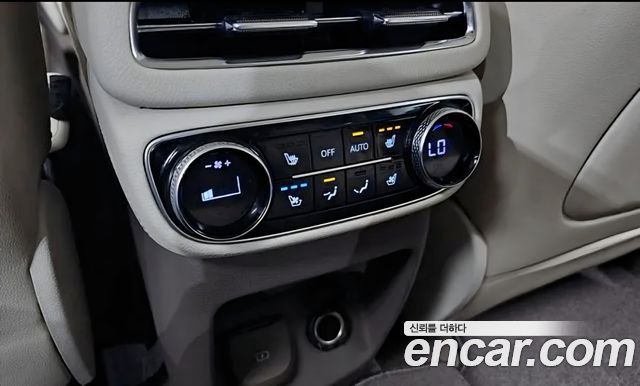 Genesis GV80 2023 — photo 19