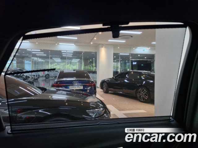 Audi SQ5 2023 — photo 18