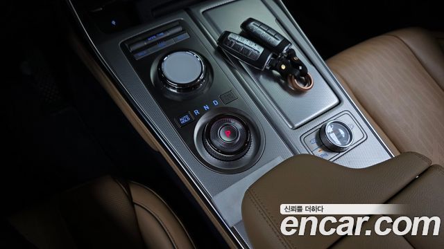 Genesis GV80 2023 — photo 12