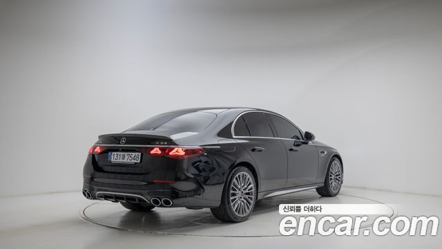 Mercedes-Benz E-Class 2026 — photo 2