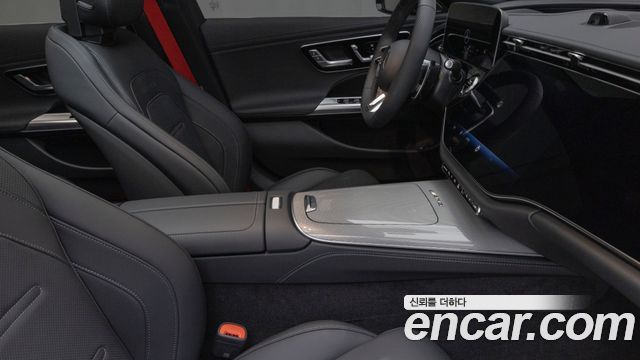 Mercedes-Benz E-Class 2026 — photo 9