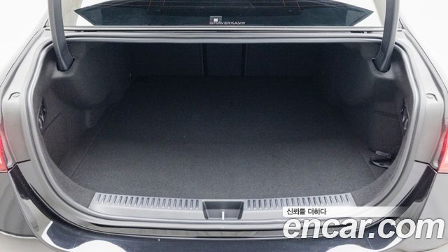 Mercedes-Benz E-Class 2026 — photo 11