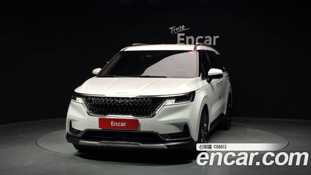 Kia Canival 2023 — photo 3