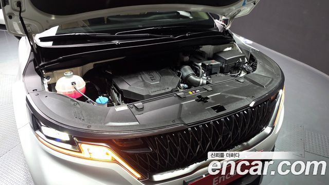 Kia Canival 2023 — photo 6