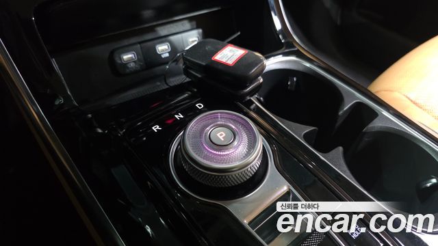 Kia Canival 2023 — photo 12