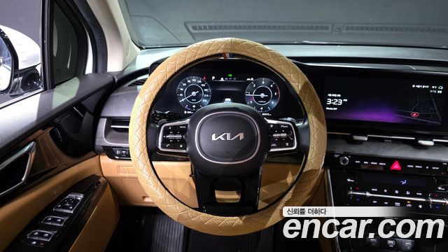 Kia Canival 2023 — photo 19