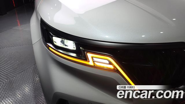 Kia Canival 2023 — photo 8